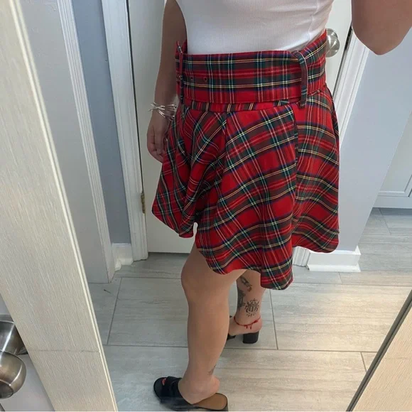 Plaid shorts skirt. Punk rock. Christmas holiday Belt school girl - Picture 3 of 10
